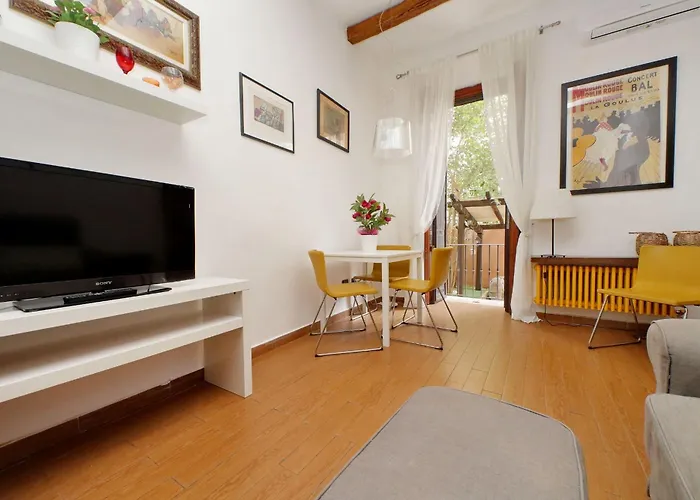 Viale Trastevere By Halldis Roma